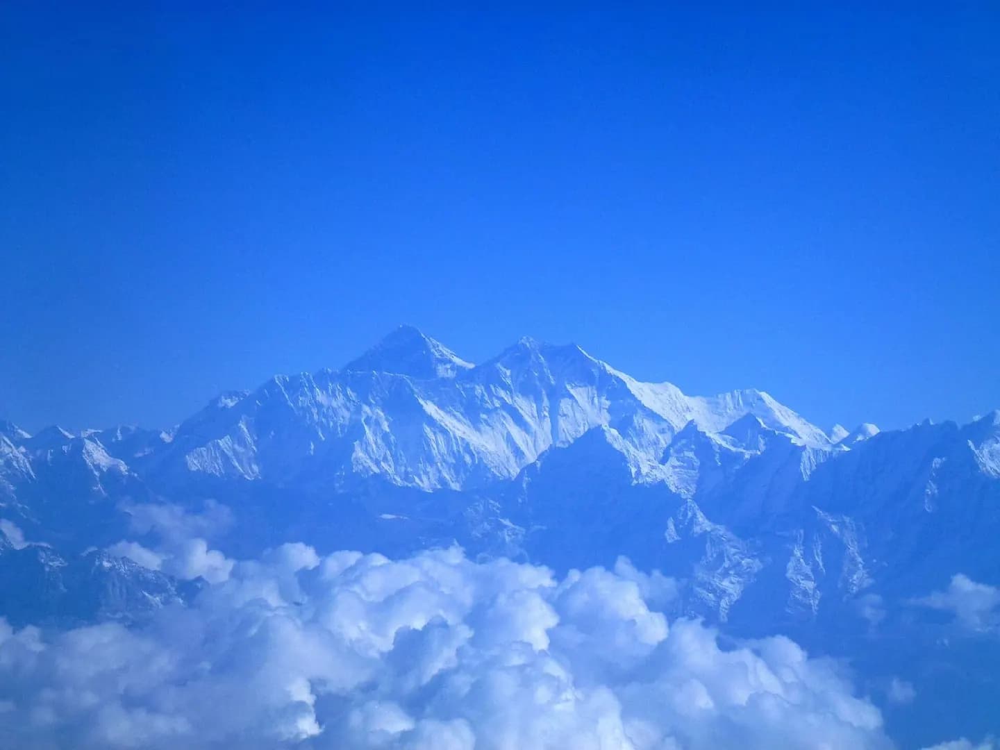 Everest mountain flight